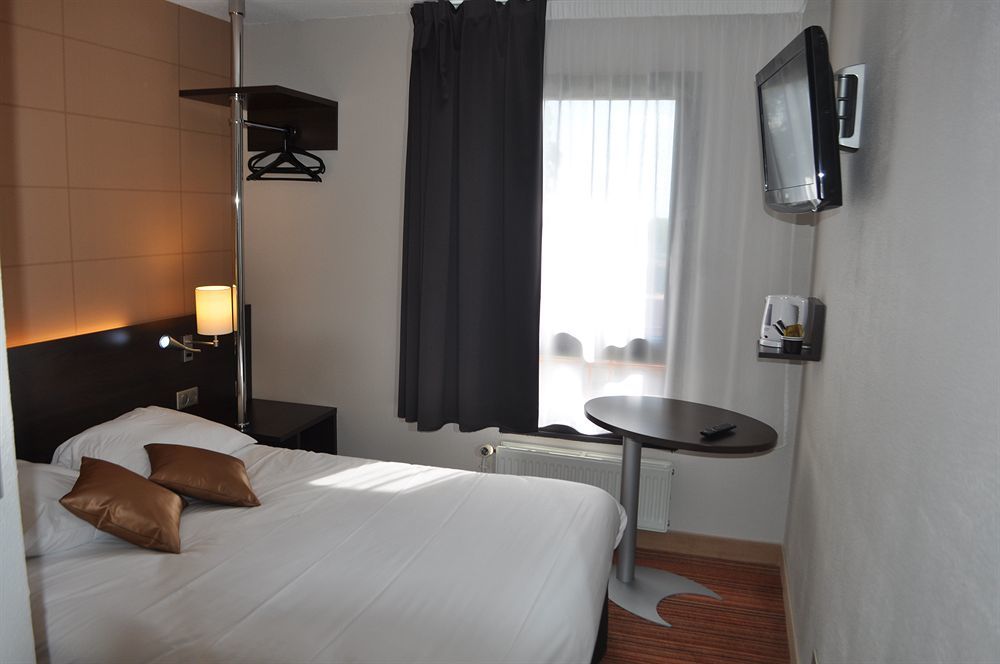 Hotel Inn Design Resto Novo Лангр Екстериор снимка